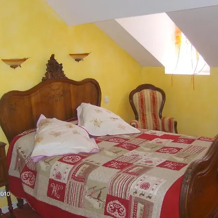 Au Pied Du Chateau Panzió 3*