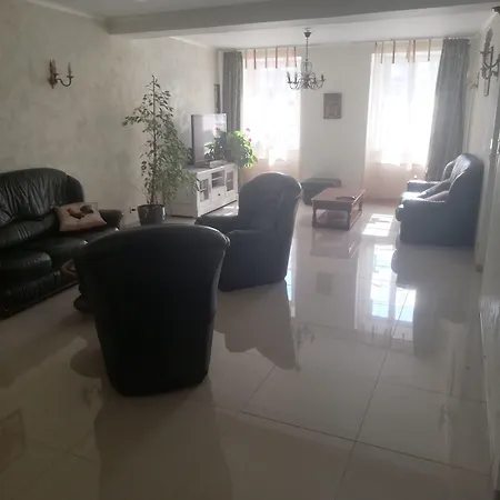 住宿加早餐酒店 城下酒店