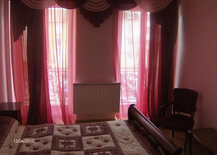 Bed & Breakfast Au Pied Du Chateau 3*