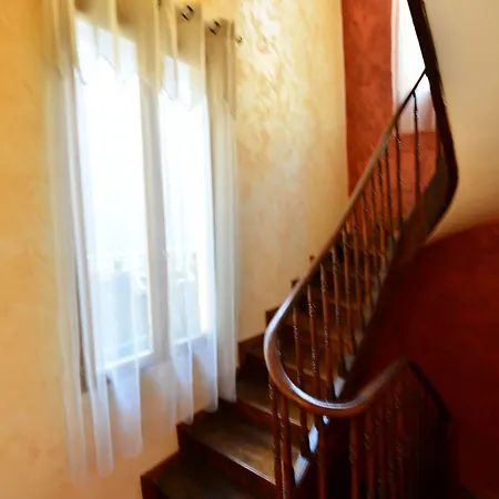 Bed & Breakfast Au Pied Du Chateau 3*