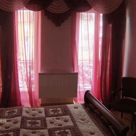 Bed & Breakfast Au Pied Du Chateau 3*