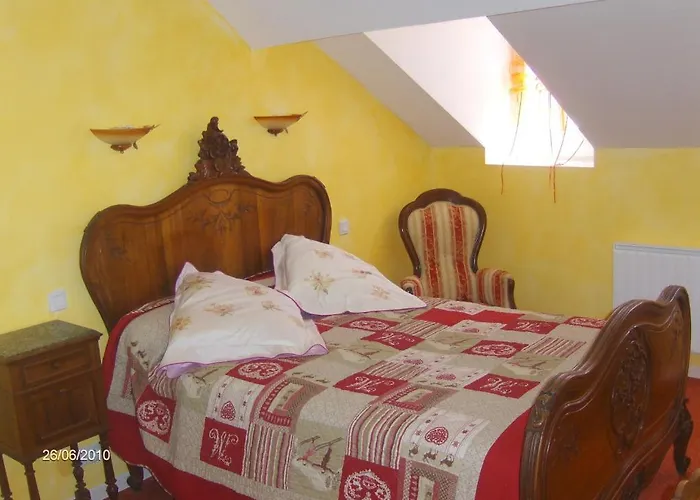 Au Pied Du Chateau Bed and breakfast 3*